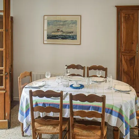 Holiday home Beautiful St Georges
