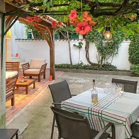 Beautiful St, Georges Holiday home